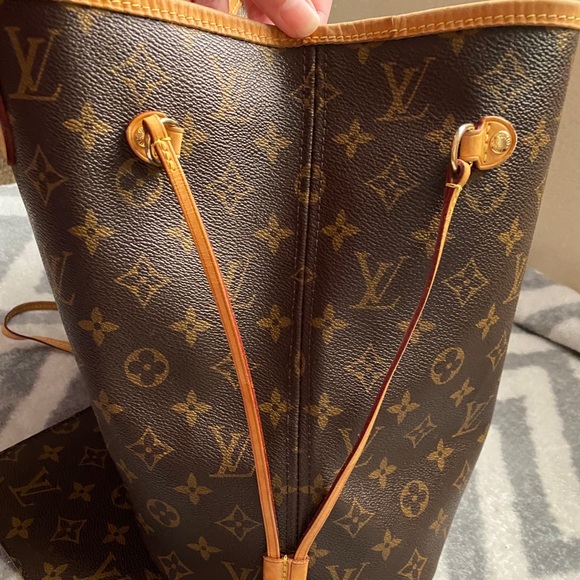 Louis Vuitton Neverfull MM - Picture 2 of 16